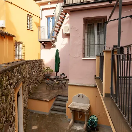 Lola House Apartment